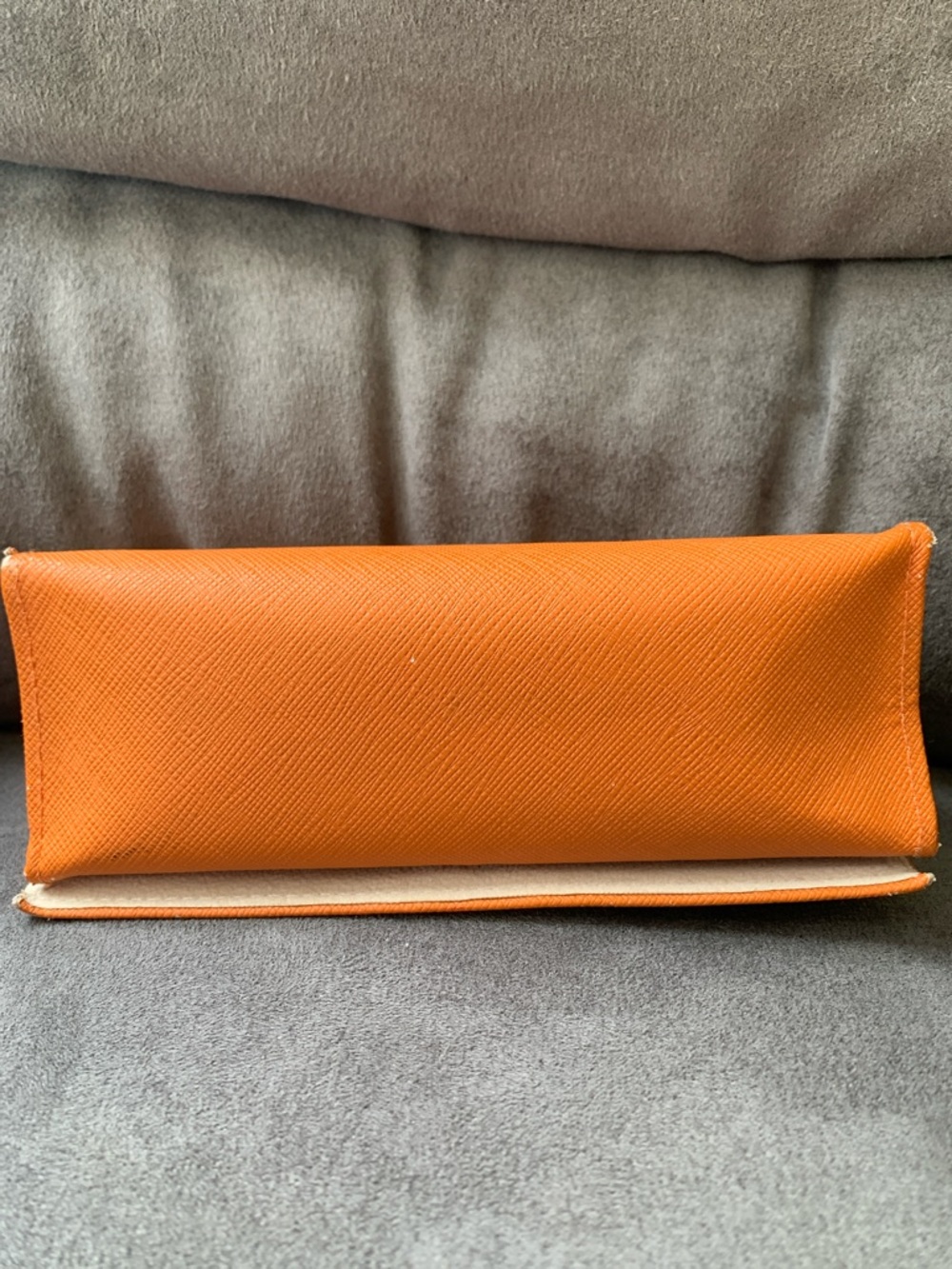 Tory Burch Orange Saffiano Sunglasses /Eyeglasses Case with Logo Medallion - Picture 3 of 4
